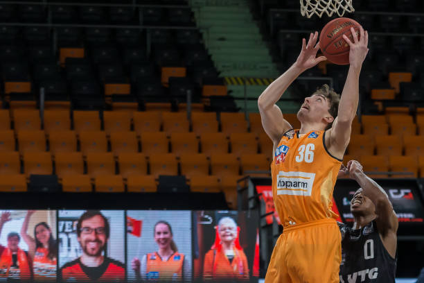 积极的续约 积极的续约