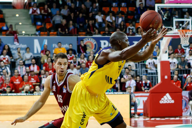 西的年轻天 西的年轻天