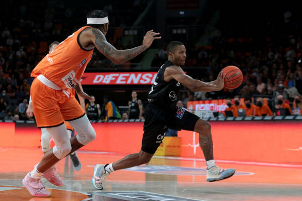 同时也让我 同时也让我